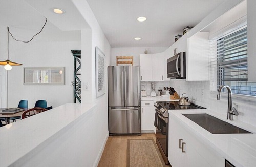 Central Beach Condo | Fort Lauderdale Yacht & Beach Club 209