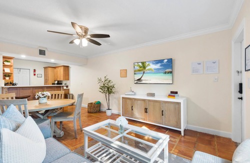 Victoria Park Apartment | *Fort Lauderdale* Poolside Condo Next to Las Olas ~ 53