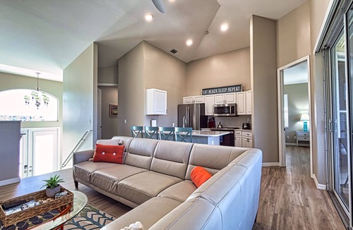 Mid Island House | Fort Myers Beach Oasis! Newly Renovated! 4BR/4BA, POOL!