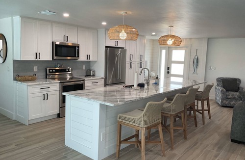 Iona House | Fort Myers Renovated Luxury Waterfront 3 bed 3 bath with heated pool