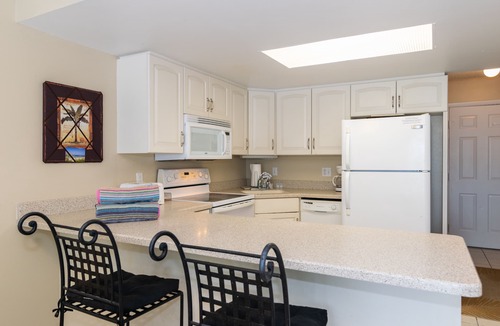 Holmes Beach House | Fountainhead Condo 4 2/2 Condo Steps To white Sugar Sand Beach, Large Pool