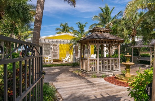 Ilexhurst House | Four Beach Lovers 3 | Beach Property, Garden View