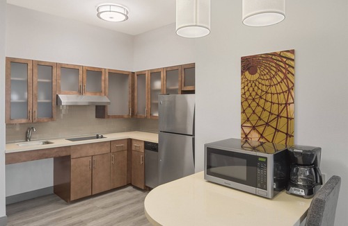 Florence Apartment | Free Breakfast Buffet. Pool. Suite Near Florence Center.