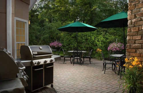 North Brunswick Condo | Free Breakfast. Indoor Pool. Quick Drive to Rutgers University!