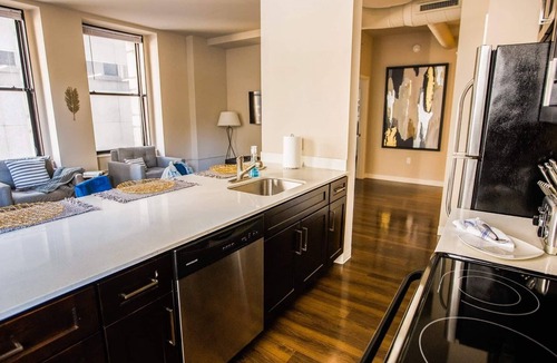 Downtown Baltimore Apartment | FREE PARKING | 2B/2BA New Luxury Apartment | Vintage Building, Rooftop Deck & Gy