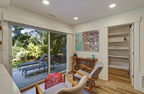 Lawton Woods House | FREE Pool Heat ~ Upscale Home, Private Pool, Pet Friendly ~ 7 Pender Lane