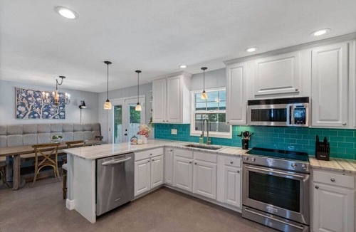 Largo House | French Villa with Heated Pool & Spa
