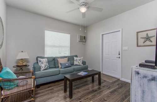 Clearwater Beach House | Frenchy's Cottages on East Shore 486 home