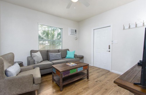 Clearwater Beach House | Frenchy's Cottages on East Shore 490 home