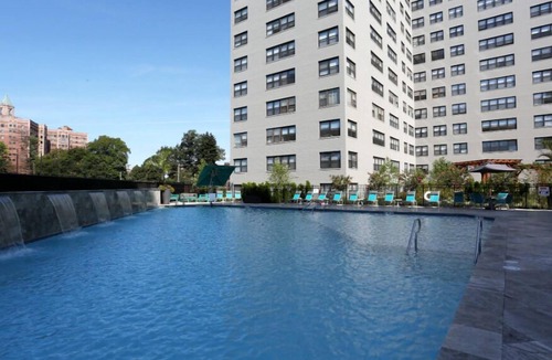 East Falls Apartment | Fresh, airy space ideal for long or short stays