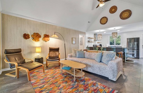 Edisto Island House | Fresh & stylish house, The Octopus Oak. 650' to the beach, Dog friendly.