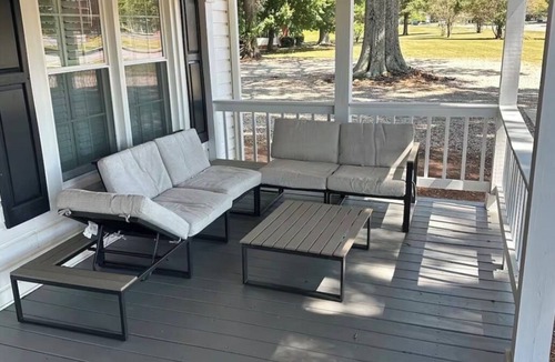 Matthews House | Freshly renovated family home in Matthews, NC
