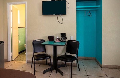 Edgewater House | ❤️FRIENDLY & CLEAN BOUTIQUE MOTEL 4❤️
