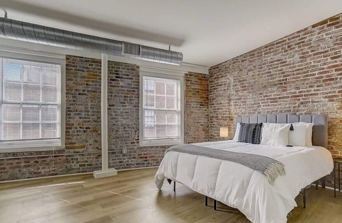 Northern Liberties Apartment | Frontdesk | Bright + Open 1 BR near Downtown