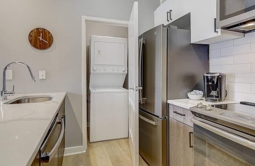 Northern Liberties Apartment | Frontdesk | Bright + Open 1 BR near Downtown