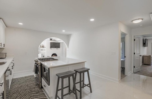 Blythewood House | Ft. Jackson, Dogs, 1G Wi-Fi, Health Professionals