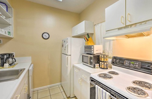 Lauderdale-by-the-Sea Condo | Ft Lauderdale Area Condo - Walk to Beach & Shops!