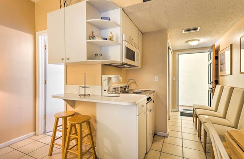 Lauderdale-by-the-Sea Condo | Ft Lauderdale Area Condo - Walk to Beach & Shops!