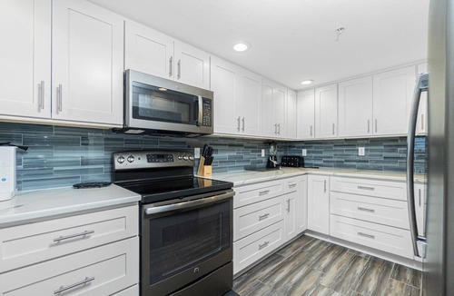 Englewood Condo | Full Gulf View Barefoot Beach 302