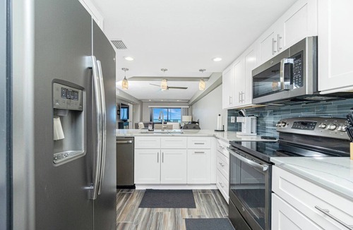 Englewood Condo | Full Gulf View Barefoot Beach 302