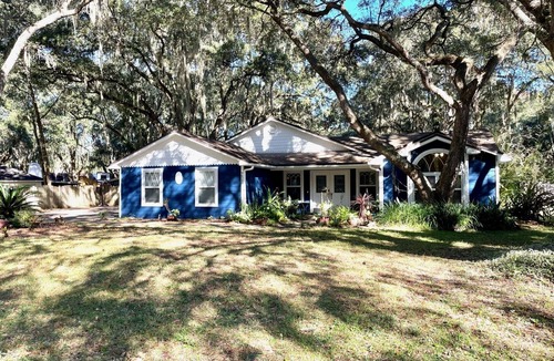 Fernandina Beach House | Full HOME with hot tub! Enjoy your stay at The Salty Dog!