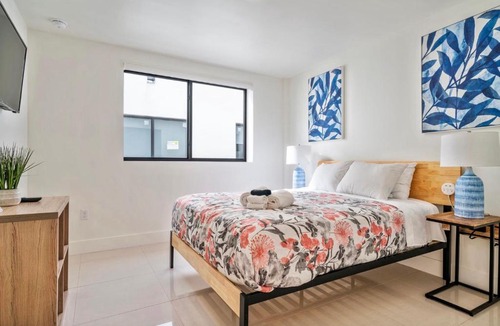 Coral Way Apartment | Full Kitchen 2BDR 1 Bath WD Heart of Little Havana -303-