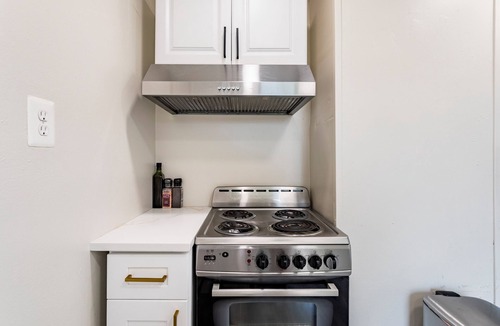 Bethpage Apartment | Full modern 1Bdr Apt w/Private Entrance on 2nd FL