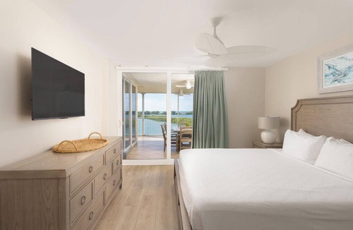Marathon Hotel | Fully Equipped Kitchen and Pool Access Make this an Easy Choice for your Stay!