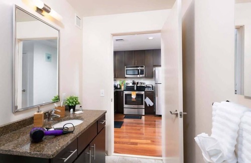 Center City West Apartment | Fully Furnished 2 Bedroom Apartment Near Rittenhouse Apts by RedAwning