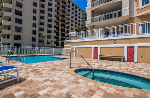 O'byrne Condo | Fully furnished and beautifully appointed 2,500 sq ft immaculate Beach Condo