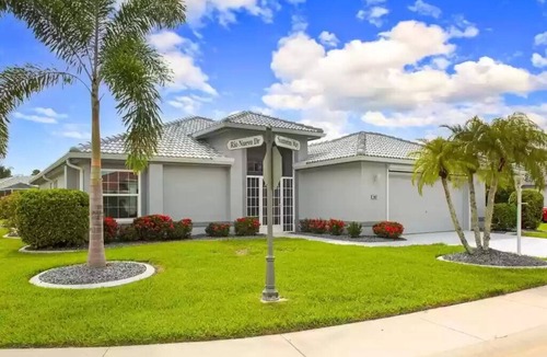 Herons Glen House | Fully Renovated at Heron's Glen Golf Course Community