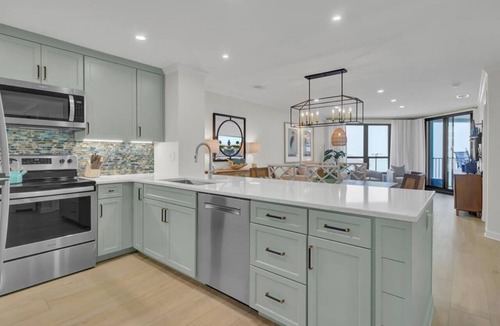 Isle of Palms Condo | Fully Renovated 2025 | Oceanfront 2BR in Wild Dunes
