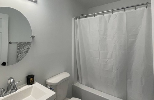 Brunswick House | Fully Renovated Cozy Family Retreat Home!