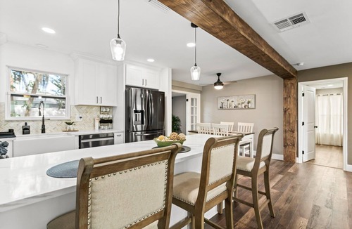 St. Petersburg - Clearwater House | Fully Renovated home with POOL- 6 minutes to beach