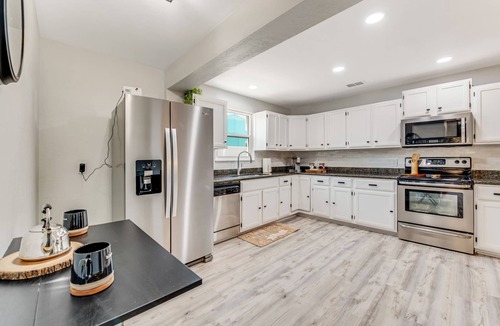 Ormond-by-the-Sea House | Fully Renovated Home Walking Distance From Beach