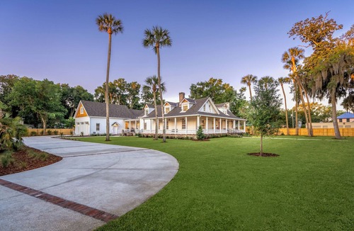 Lincolnville House | Fully Restored Historic Luxury Home Griffin Estate