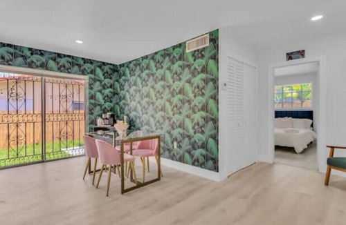 Little Havana House | Fun Central House by Calle 8, Beaches & Downtown