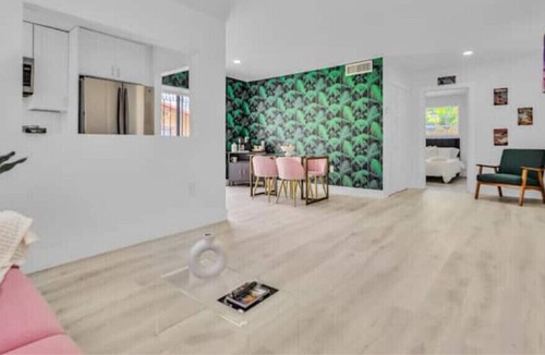 Little Havana House | Fun Central House by Calle 8, Beaches & Downtown