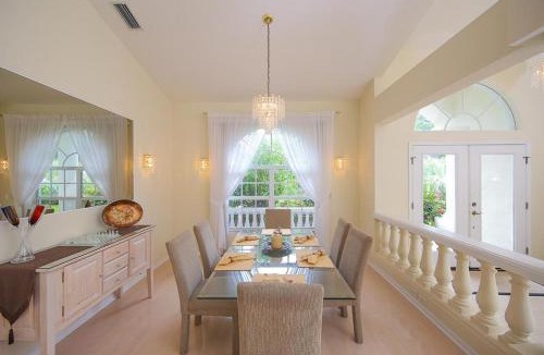 South Venice House | Fun in the Sun Villa