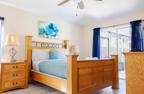 Lake Berkley Villa | Fun Packed 5 Bedroom Villa PoolSpa Game Room