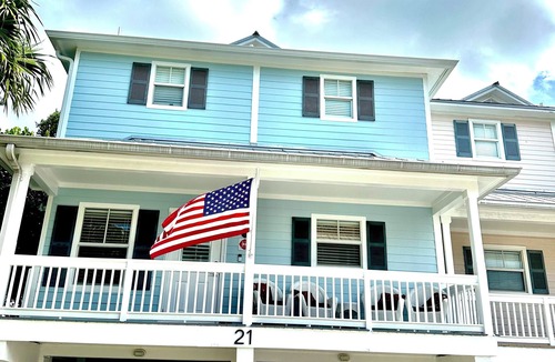 Key West House | Funky Chicken Cottage with shared pool, 3 bed 3 bath minutes from Key West