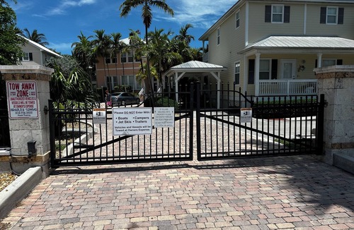 Key West House | Funky Chicken Cottage with shared pool, 3 bed 3 bath minutes from Key West