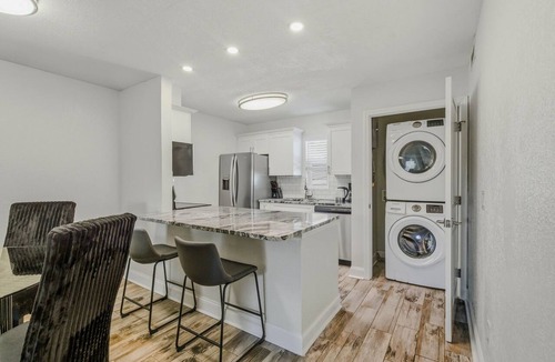 Swann Estates Apartment | Furnished 2BR in South Tampa | Ideal for Weekly & Extended Stays