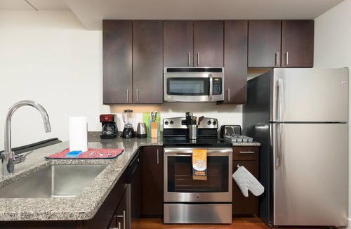 Center City West Apartment | Furnished Apartment near Rittenhouse Square