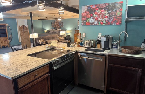 Brooksville Apartment | Furnished Garden Room Efficiency