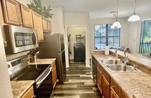 Desoto Acres Condo | FURNISHED LAKE VIEW CONDO IN GATED RESORT STYLE SETTING