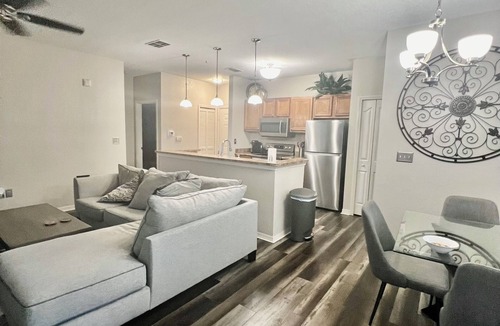 Desoto Acres Condo | FURNISHED LAKE VIEW CONDO IN GATED RESORT STYLE SETTING
