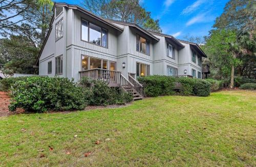 West Beach Village House | FWO1332: 1332 Fairway Oaks