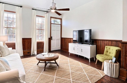 Beach Institute Apartment | Gallery Stays - Spartina
