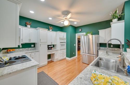 Anderson House | Game Room & Deep Water Lake Hartwell Group Retreat